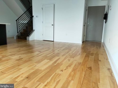 325 Allen St, Philadelphia PA 19125-4201 exterior