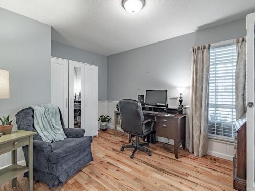 2922 Meramar Dr, Saint Louis MO 63129-5636 exterior