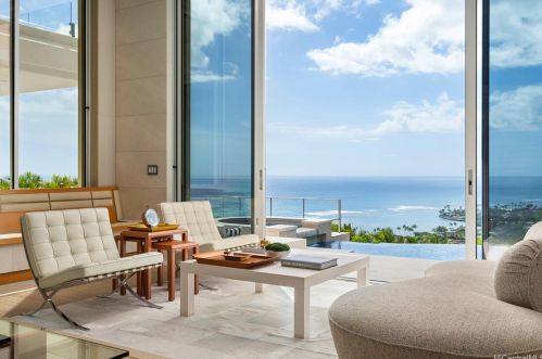 360 Puuikena Dr, Honolulu HI 96821-0025 exterior