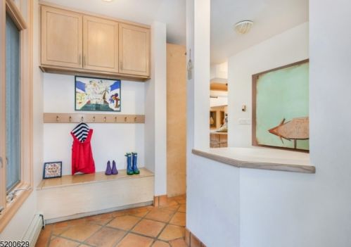 122 Upper Mtn Ave, Montclair NJ 07043-1428 exterior