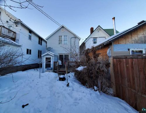 34 Chapman St, Ely MN 55731-1230 exterior