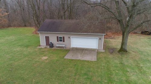 8679 Hathaway Rd, Kalamazoo, MI 49009-6932