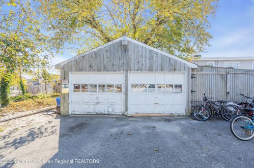 204 Channel Dr, Point Pleasant Beach NJ 08742-2619 exterior