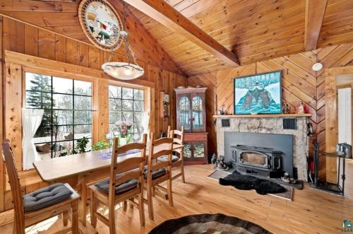 9439 Congdon Blvd, Duluth MN 55804-2733 exterior