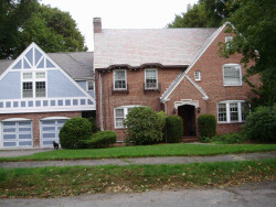 83 Nehoiden Rd, Newton, MA 02468-1925
