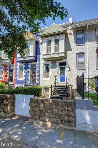 1110 8th St, Washington DC  20003-3635 exterior