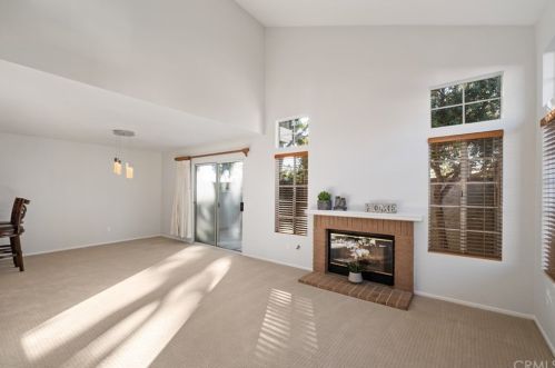 2182 Avocado Dr, Tustin CA 92782-8348 exterior