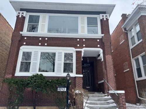 8043 Peoria St, Chicago, IL 60620-2550