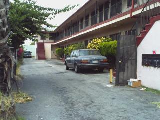 6203 Crenshaw Blvd, Los Angeles CA  90043-3919 exterior