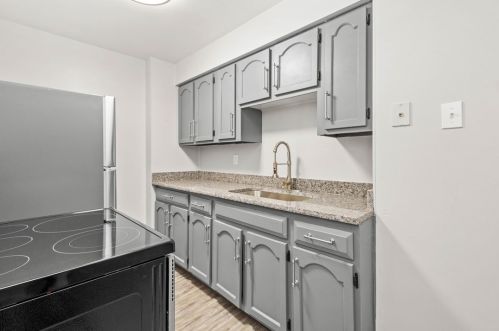 920 Freeland St, Pittsburgh PA 15210-1646 exterior