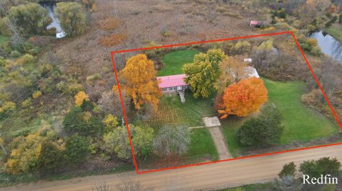 928 46th St, Allegan, MI 49010-9340