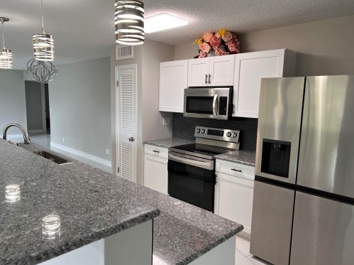 118 Airoso Blvd, Fort Pierce, FL 34983-1652