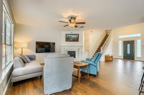 8514 Frst Hts Ln, Austin TX 78749-3500 exterior