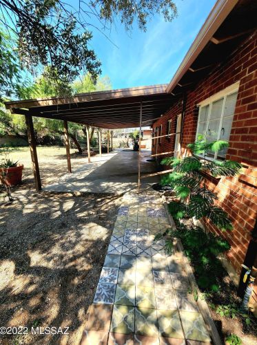 4814 Helen St, Tucson AZ 85719-4423 exterior