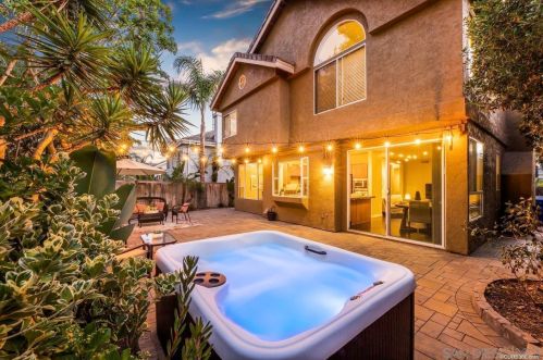 14061 Capewood Ln, San Diego, CA 92128-4207