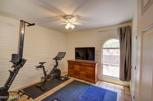 8901 Bears Path Rd, Tucson AZ  85749-8139 exterior