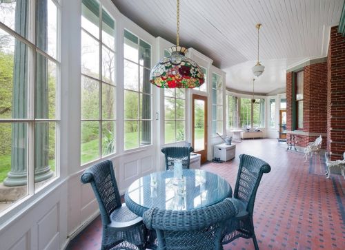 5501 Elgin St, Pittsburgh PA 15206-1432 exterior