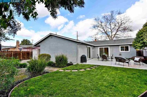 1869 Larkspur Ct, Concord CA 94519-1104 exterior