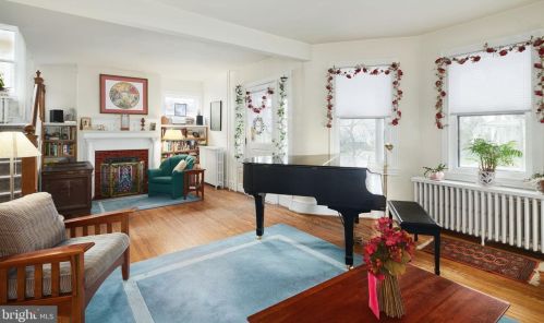 44 Linden Ave, Tavistock NJ 08033-2542 exterior