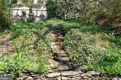 301 Glendale Ave, Alexandria VA 22301-2407 exterior