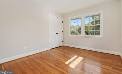 6527 Divine St, Mc Lean VA 22101-4623 exterior