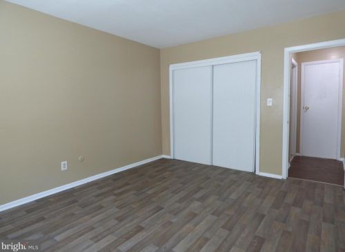 415 Garnet Dr, Burlington NJ 08016-4715 exterior