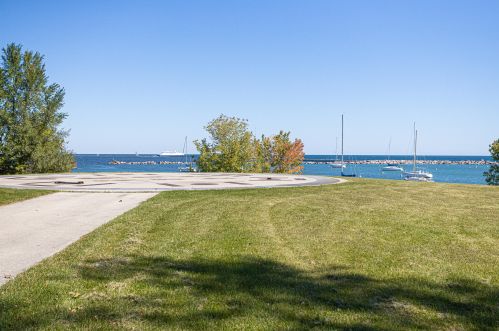 1411 Potter Ave, Milwaukee WI 53207-2115 exterior