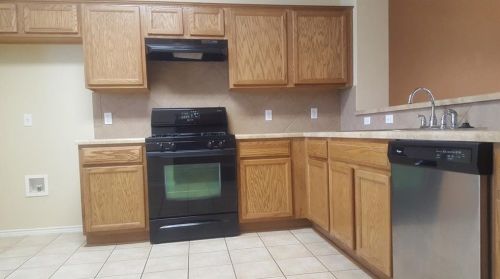 9512 Castle Pines Dr, Austin TX  78717-3898 exterior