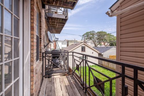 3425 Berteau Ave, Chicago IL  60618-2207 exterior