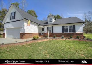 2000 Larkspur Ln, Wingate, NC 28174-9725
