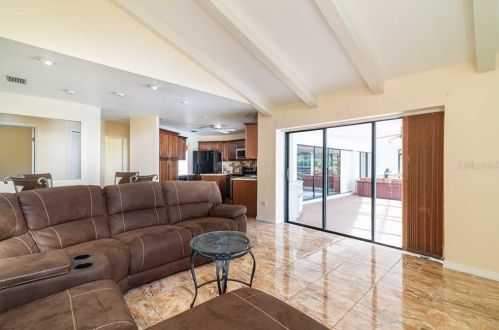 4302 Middle Lk Dr, Tampa FL 33624-3411 exterior