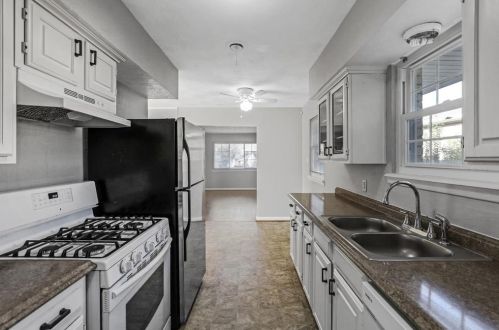 1222 Glen Park Dr, Dallas, TX 75241-2003