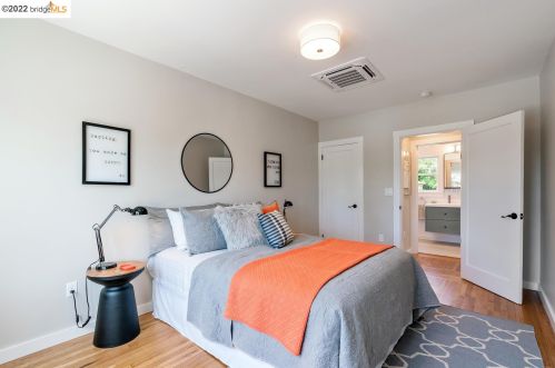 1715 Ashby Ave, Berkeley CA 94703-2131 exterior