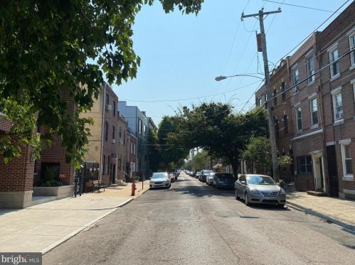 742 Carpenter St, Philadelphia PA 19146-2511 exterior