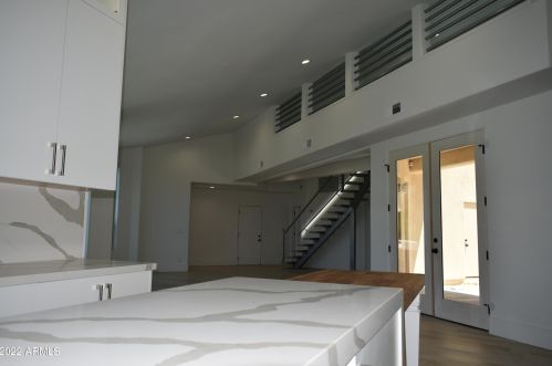 1825 Cinnabar Ave, Phoenix AZ  85020-1916 exterior