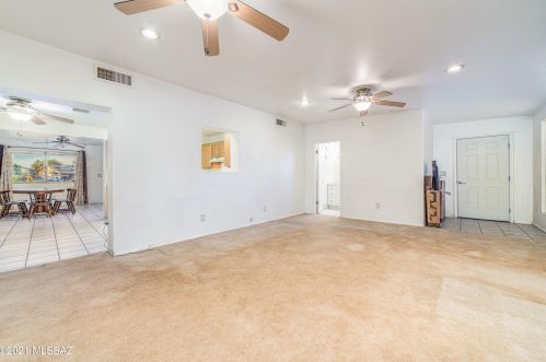 7421 Calle Medina, Tucson AZ  85757-8505 exterior