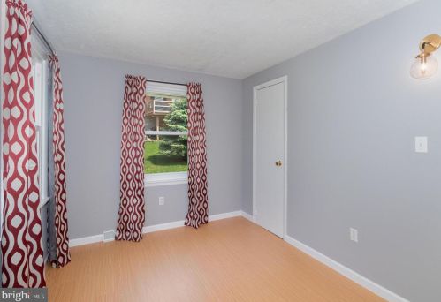 8366 Hilton St, Hummelstown PA  17036-8680 exterior