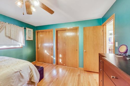 8336 Berwyn Ave, Chicago IL 60656-1430 exterior