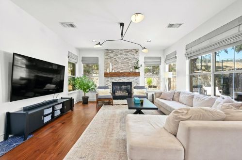 4332 Canoas Dr, Austin TX 78730-1407 exterior