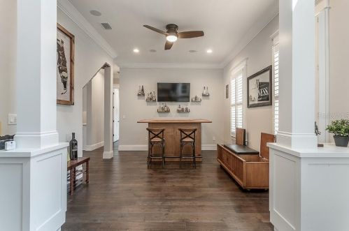 305 Hanna Ave, Tampa FL  33604-6633 exterior