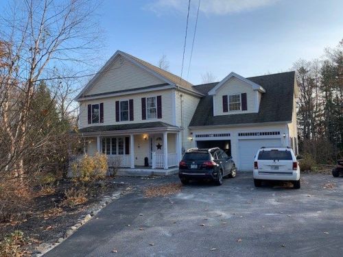 5 Folsom Dr, Concord, NH 03303-3806