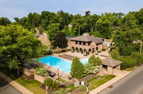 155 Linden Ct, Pittsburgh PA 15237-2623 exterior