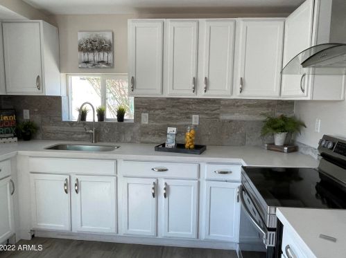 8816 1st St, Phoenix AZ  85020-2802 exterior