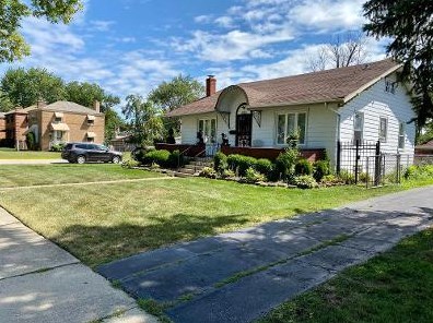 2501 12 Ave, Broadview IL 60153-1405 exterior