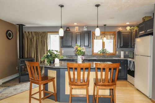 63 Chichester Rd, Concord NH 03307-0706 exterior