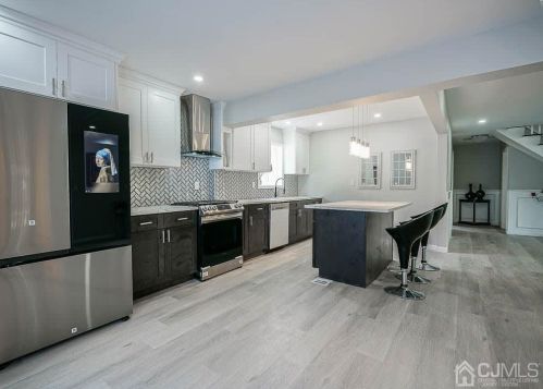 37 Sunrise Rd, Old Bridge NJ  08857-1435 exterior