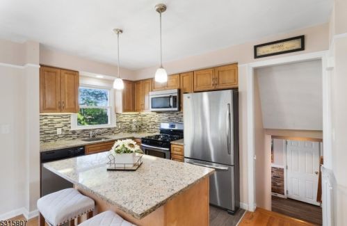 16 Fletcher Pl, Madison NJ 07940-2307 exterior