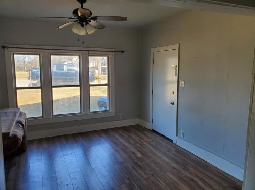 420 Hull St, Denison TX  75021-4924 exterior