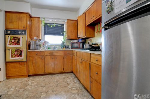 511 Jackson Ave, Rahway NJ 07065-3513 exterior