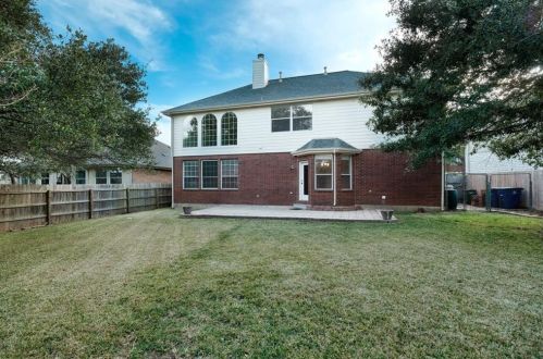 6804 Auckland Ct, Austin TX 78749-4135 exterior